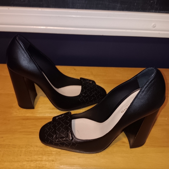 Bottega Veneta Woven Leather Heels Size 35